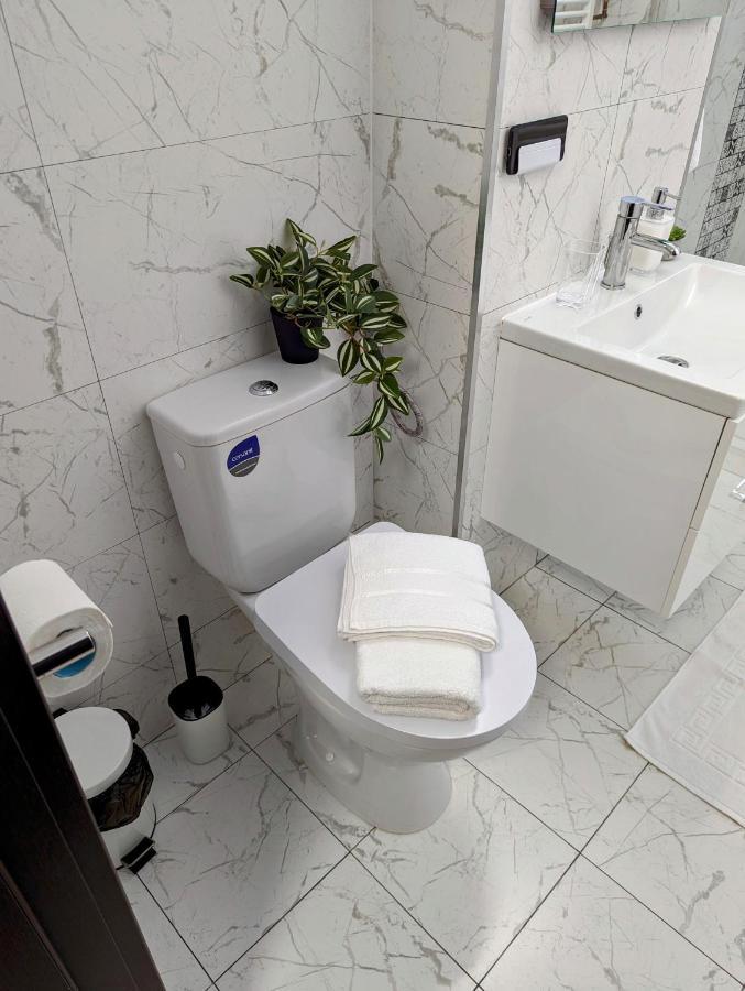 Sebastian Studio Apartment بوخارست المظهر الخارجي الصورة