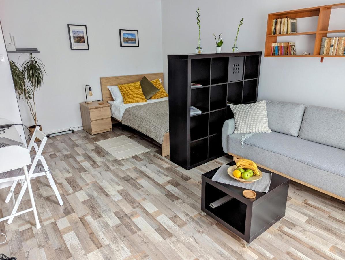 Sebastian Studio Apartment بوخارست المظهر الخارجي الصورة